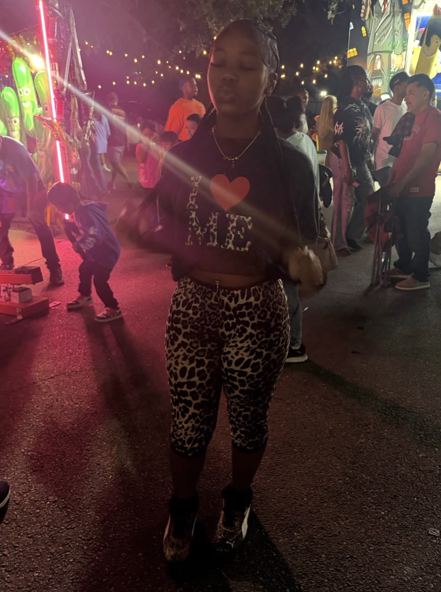 imanii048's tweet photo. pretty brownskin https://t.co/fXD4r3vYzr