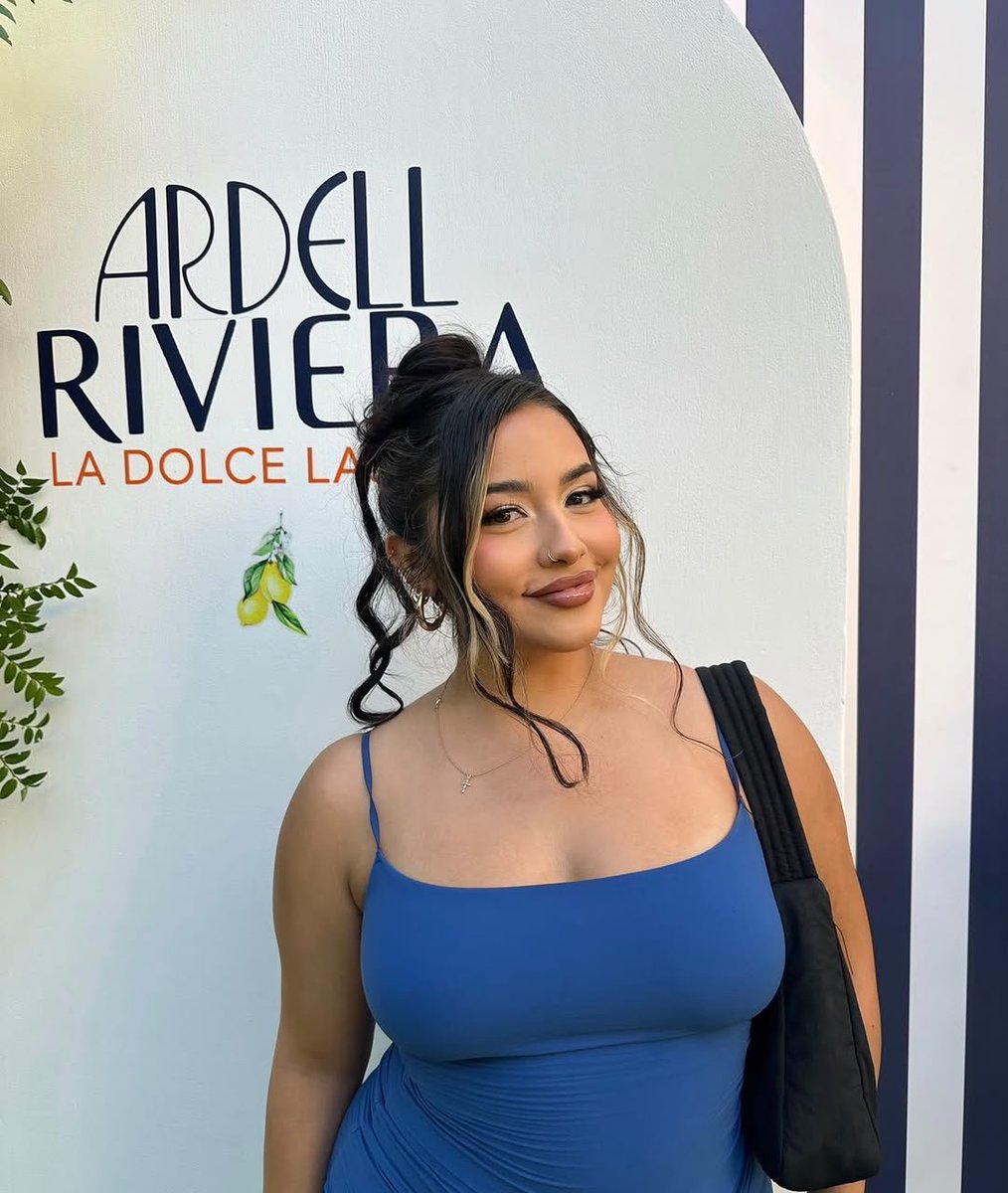 EmillyCarrter's tweet photo. miazoemagana la dolce vita @ardellbeauty wearing @ardellbeauty winks lashes in Vibez #ardell #ardellbeauty #losangeles https://t.co/jGcGu7zzc4
