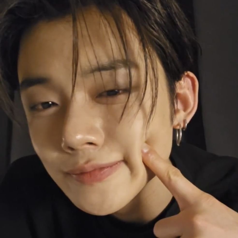 jellyyjn's tweet photo. boy why you so monchable https://t.co/a5YXngdmAt