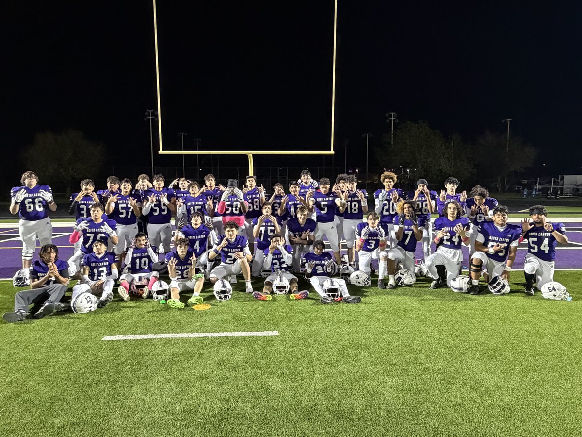 northcanyonfb's tweet photo. Varsity Wins 38-0 🟣⚫🏈 https://t.co/3QxScPt74v