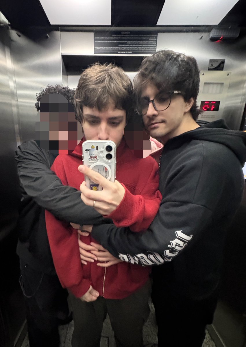 eskimozinmorreu's tweet photo. postando apenas algumas fotos aqui que me deu vontade de postar sem nenhum motivo https://t.co/cD4ZabHBLB