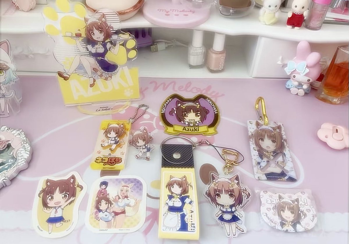 azufrill's tweet photo. some new azuki items i got today !! 🐈💗🫘🧁💭 https://t.co/EYovF0JLZq
