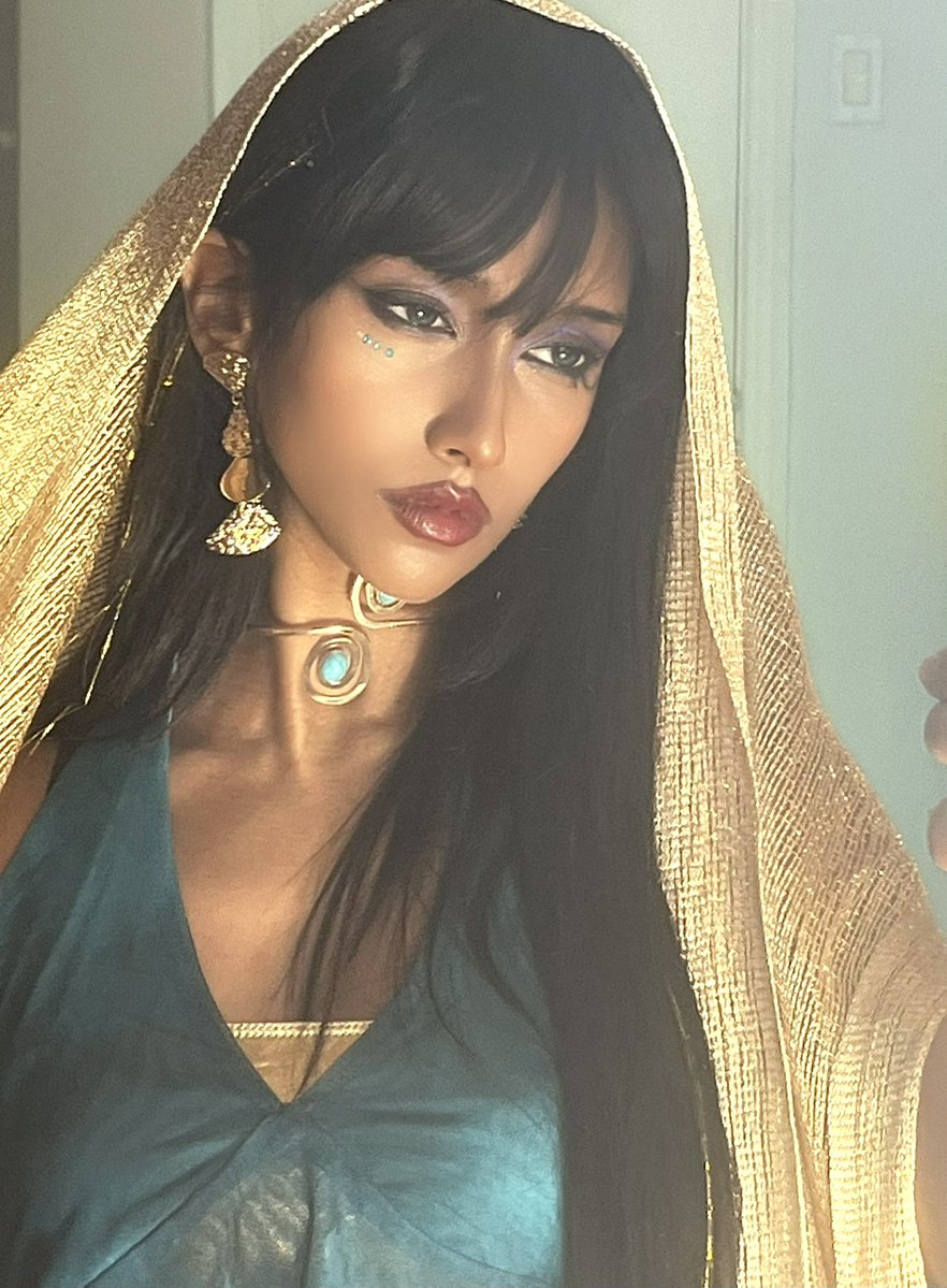 mishtimere's tweet photo. my cleo de nile halloween costume ⭐️
#monsterhigh https://t.co/CWv2mO205W