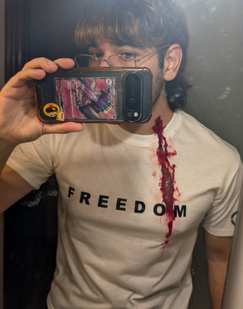 zawarra3's tweet photo. test run de mi fuckass disfraz de halloween https://t.co/83uxdAerB9