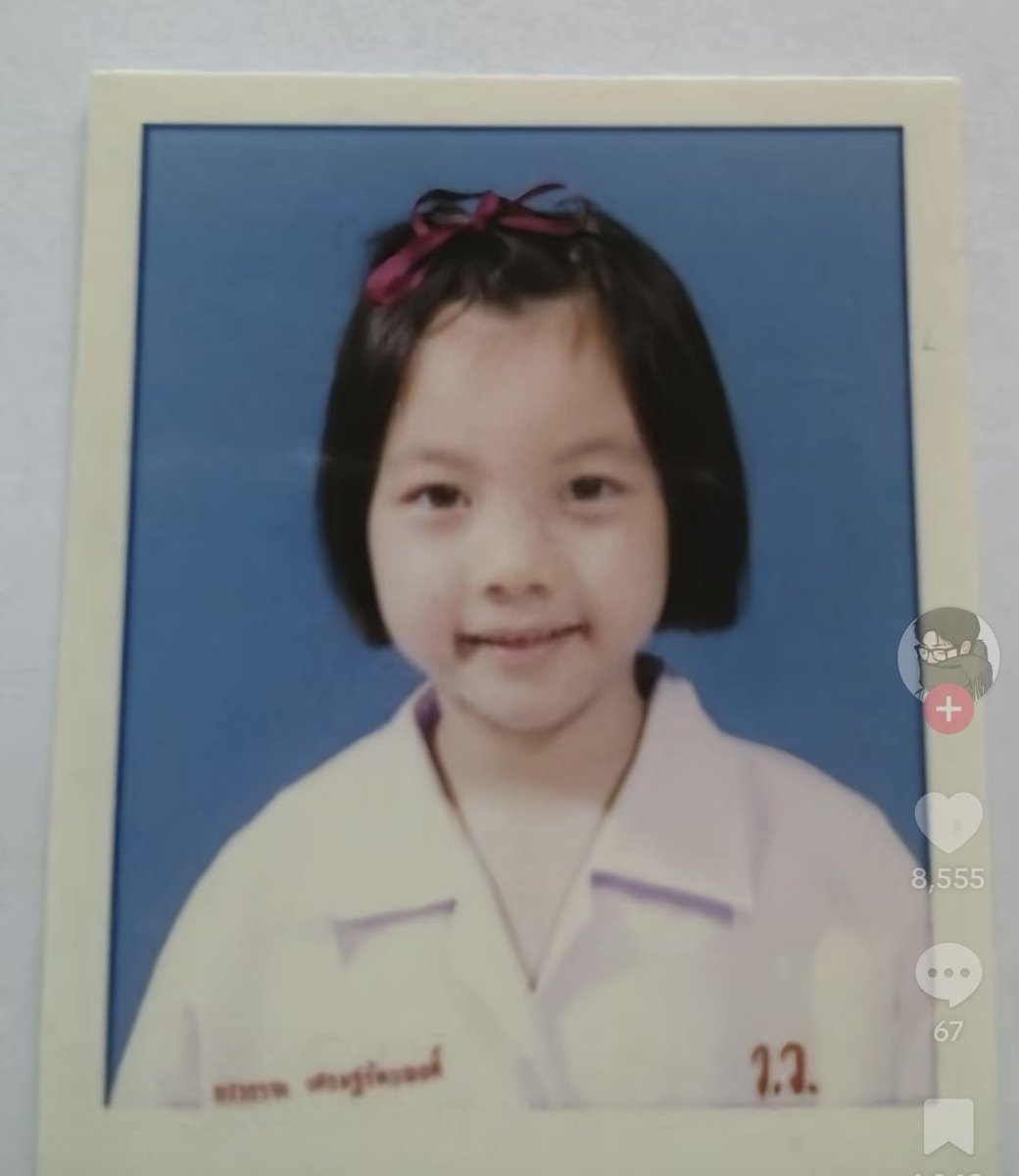KeniaMonte64948's tweet photo. @helloohayo121 @Hyggenana @ormmormm Mejor ni digan nada porque ling deperdido de niña era bonita y aún lo sigue haciendo cosa que Orm cara de marrano sin cejas nariz gorda y fea pómulos feos y dentadura horrible y eso que también utilizó brackets igual que Ling y ni así y ni operándose quedaría bonita 😘 https://t.co/kcm8ftCPaf
