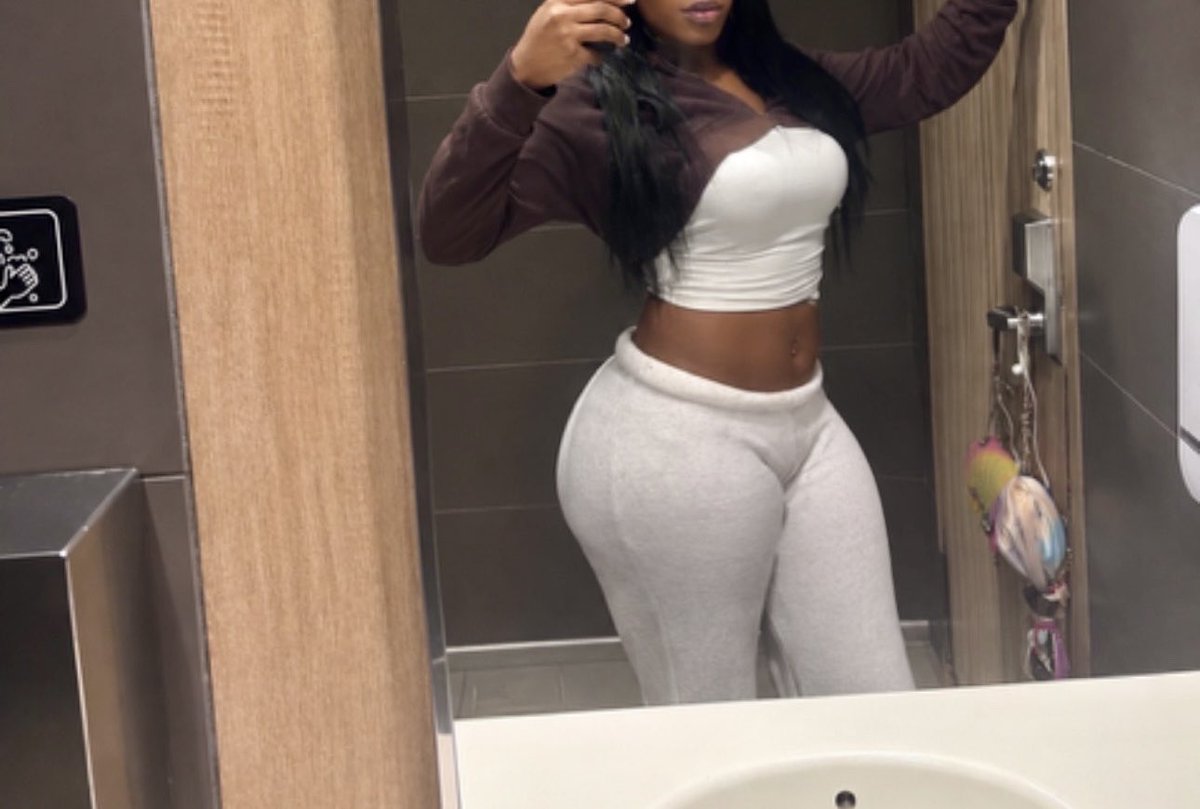Dcfreakbratt's tweet photo. #dcfreaks #dmvfreaks if you want me come get me 😈 https://t.co/QvC4DErZ3A
