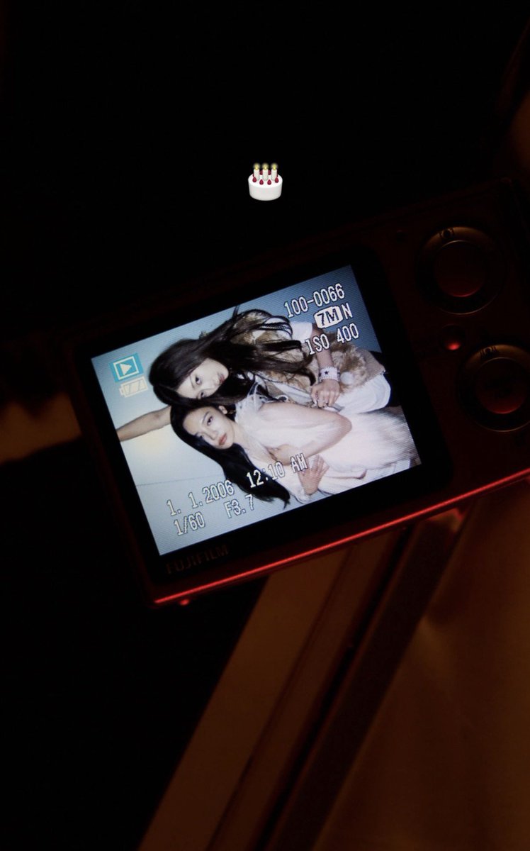 wntrult's tweet photo. aespa NINGNING Instagram story update for GISELLE’s birthday.

“HBD. 🩷🩷. Bet you are sleeping rn😂. 🎂. 😂😂😂😂😂. Gonna get you drunk tmr🌚💀🩷” https://t.co/JoaFvFdaNq