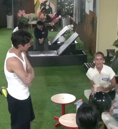 capricegehlee's tweet photo. *Calix &amp; Gehlee nag-uusap*

Jeo/Ethan: si Calix madaling ma-inlove

HAHAHAHAHAHAHA gets ko na ano nangyari🤣 kaya pala ang random ng topic ng Great Wall at CCTV e

#JEOLEE #JeoOng
#gehlee  #pbbcollab3point0 https://t.co/6wSBb85vNO