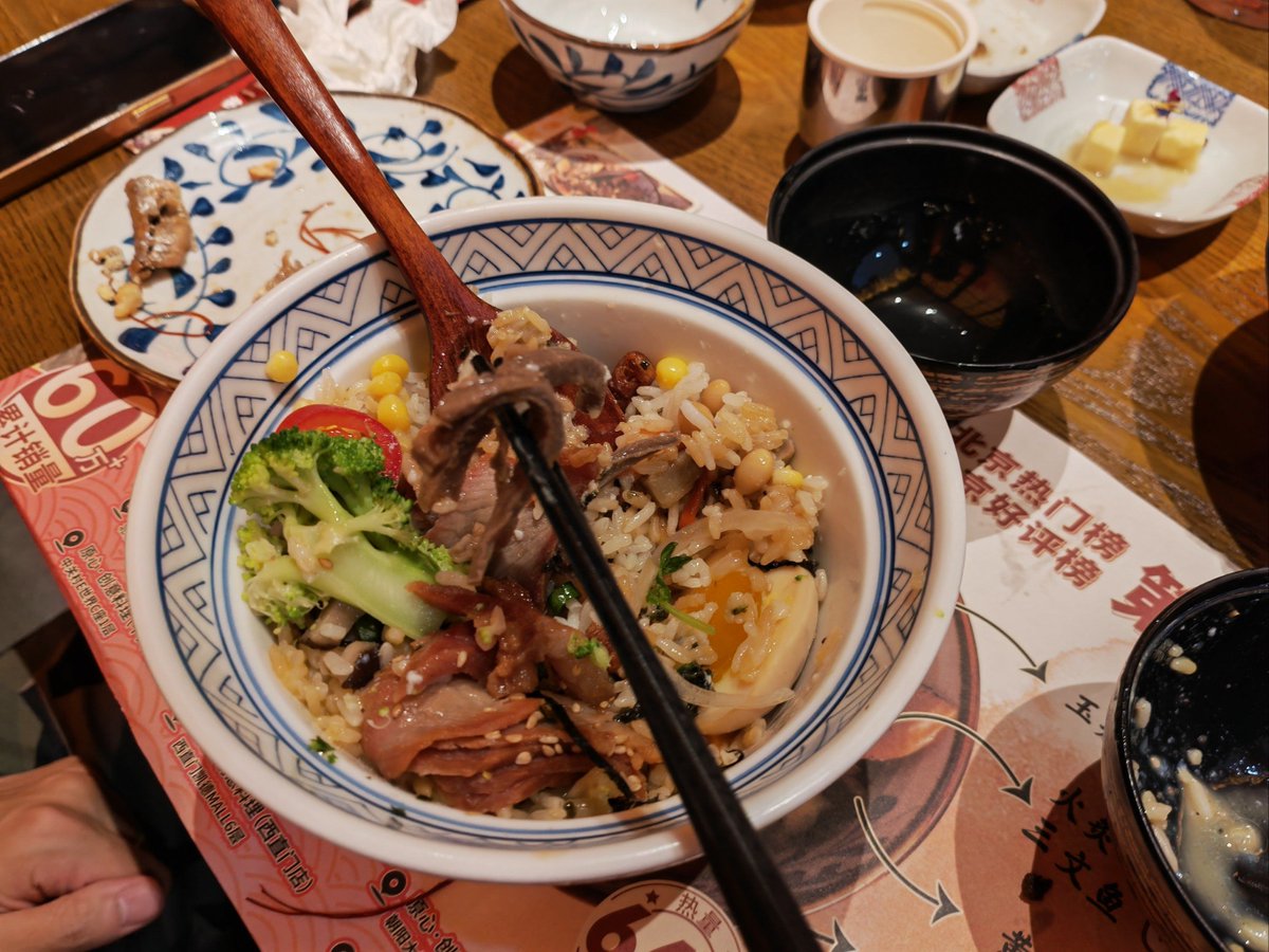 ttoomm5315's tweet photo. [今日は楽しいお茶会で、盏を片手に練習を頑張る。挡るのは倭の悪意だけ！] https://t.co/KRUBCtFUls