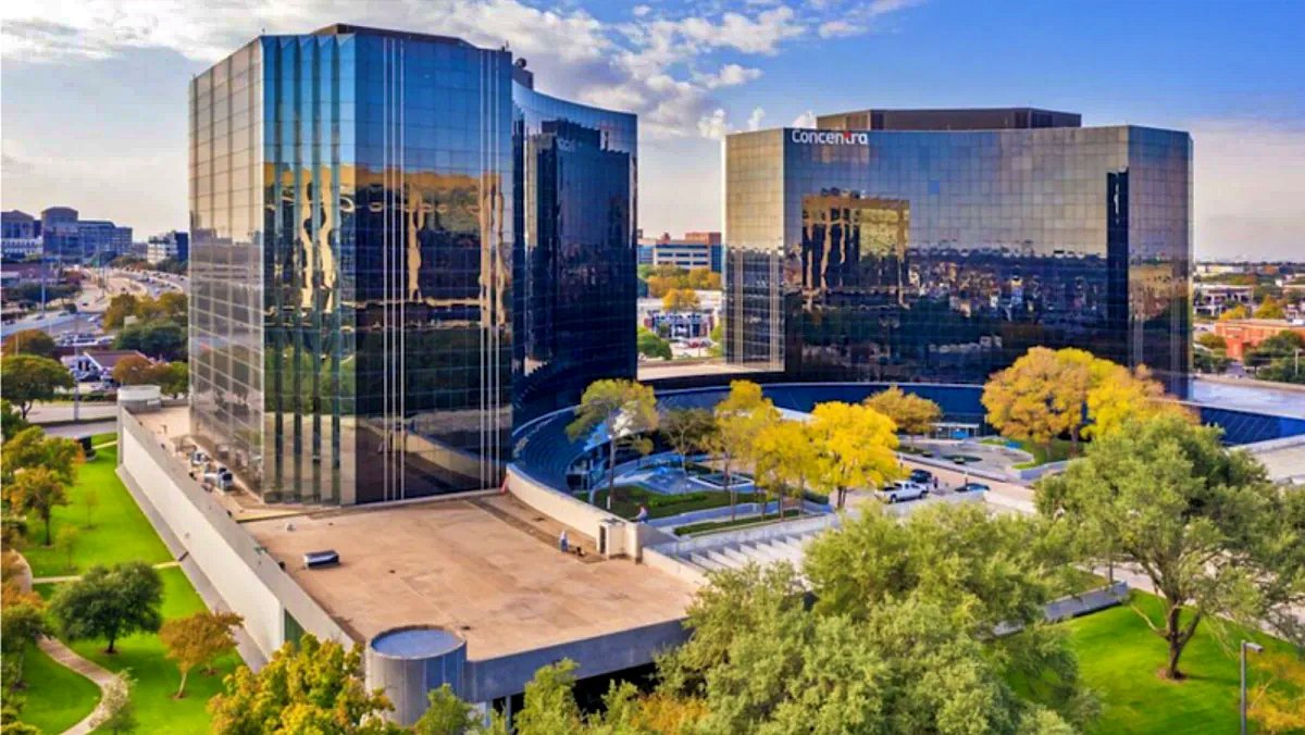 Colliers_TX's tweet photo. SAP is consolidating its North Texas offices, moving about 1,000 workers from Plano and Allen to Addison’s Spectrum Center by mid-2027.

Billy Vahrenkamp and Dylan Smith of Colliers represented SAP in the lease transaction. https://t.co/Kjllbt7yxS