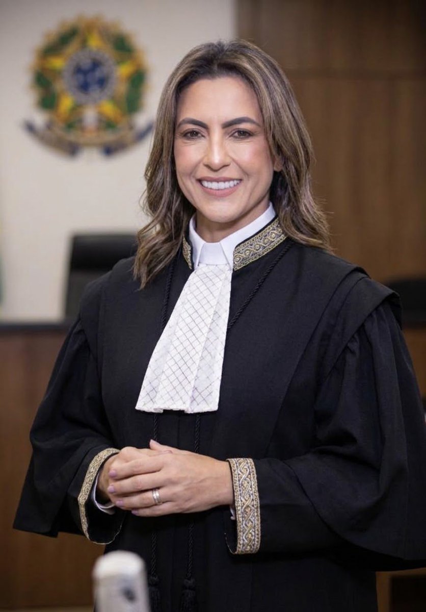 caterinacitou's tweet photo. E quando ela for indicada para ser ministra do Superior Tribunal Federal. https://t.co/DB4Qz09Rcn