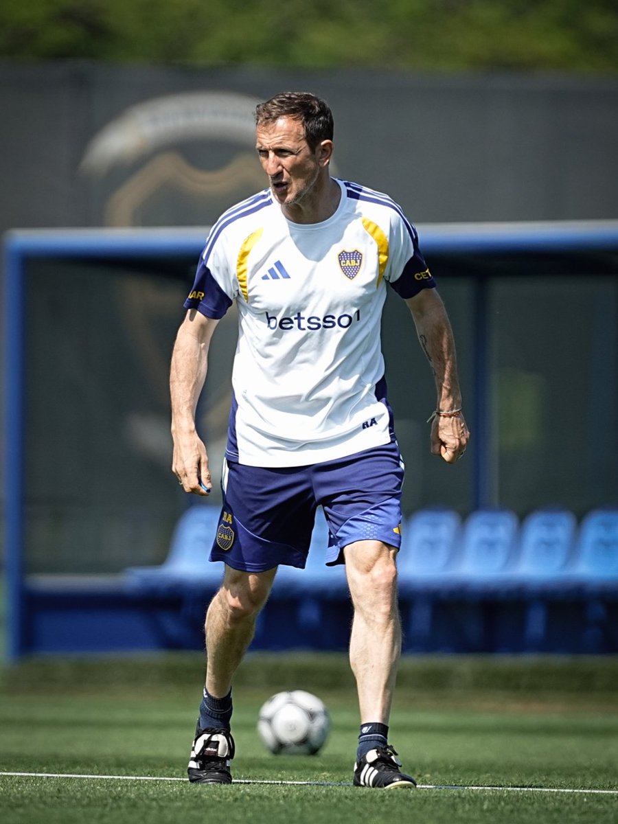 BocaJrsOficial's tweet photo. Fútbol 👊 https://t.co/nZFOAGvWV4