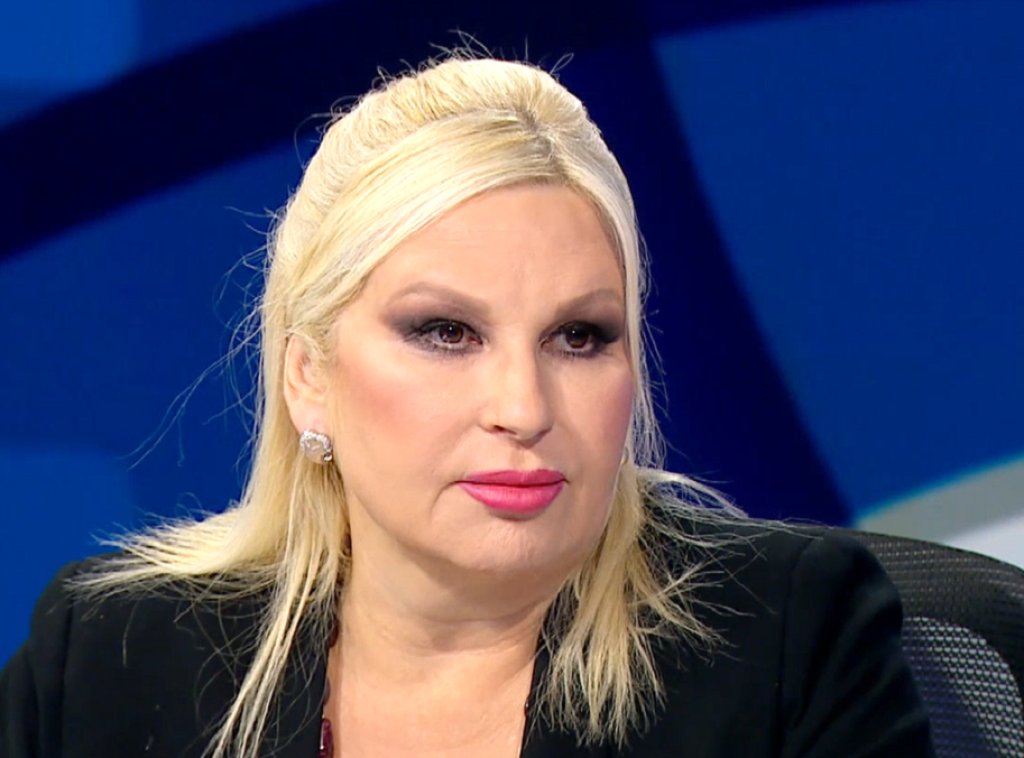 MiloradSavic16's tweet photo. Ova kobila, MORA da vrati svaki dinar koji je ukrala od građana Srbija! 
Naravno zatvor se podrazumeva! https://t.co/34NH5Rm0W1