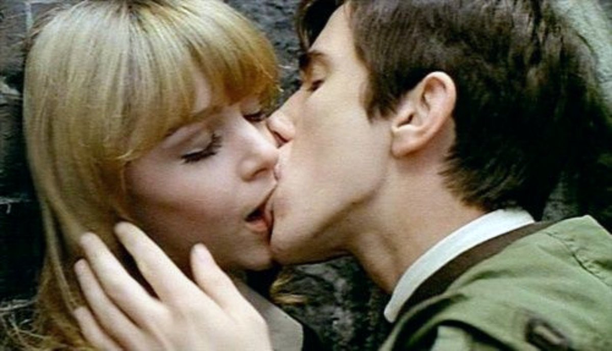 swytdreams's tweet photo. a kiss is the beginning of cannibalism. https://t.co/By7GohXdf8