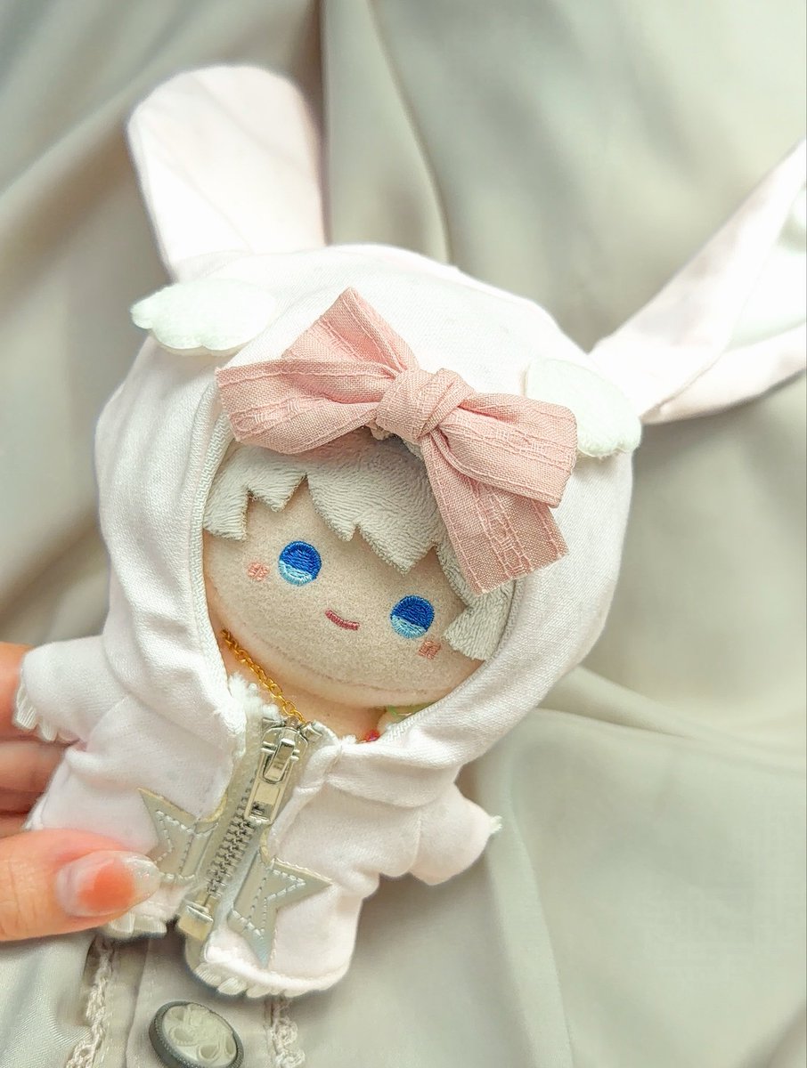 cozystarhunter's tweet photo. just baby bunny star 🌟🤍💫 https://t.co/p2azvrjsXO