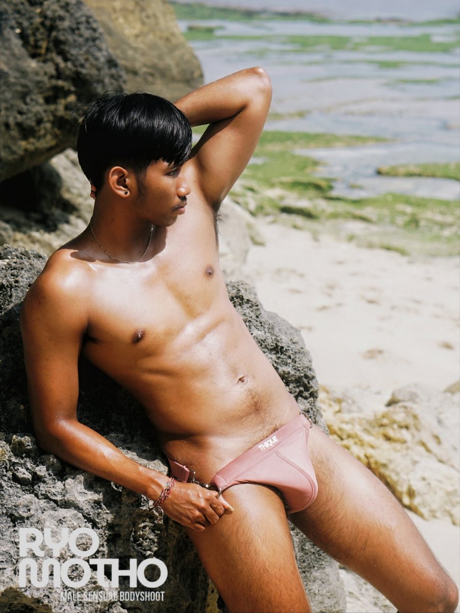 ryo_motho's tweet photo. Talent : Made
Location Photoshoot : Bali https://t.co/v8HydO9AG1