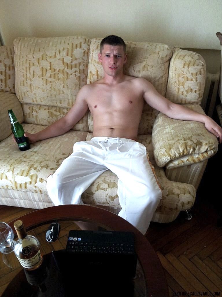 Alphasruleok's tweet photo. Lad of the house https://t.co/SrrZ55IDP4
