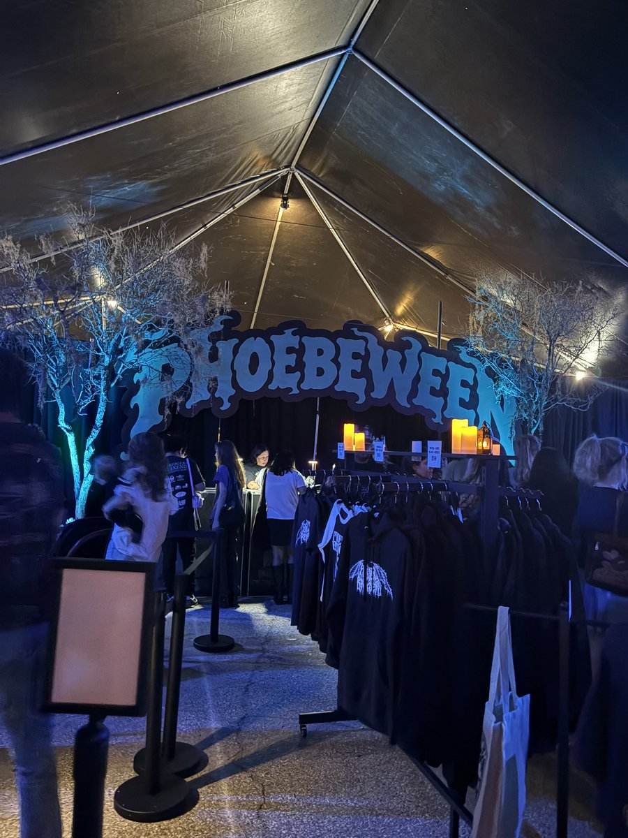 sourcebridgers's tweet photo. A look into the Phoebeween pop up shop, with photo-ops and merch! 🎃 https://t.co/eb6NDiB6wI