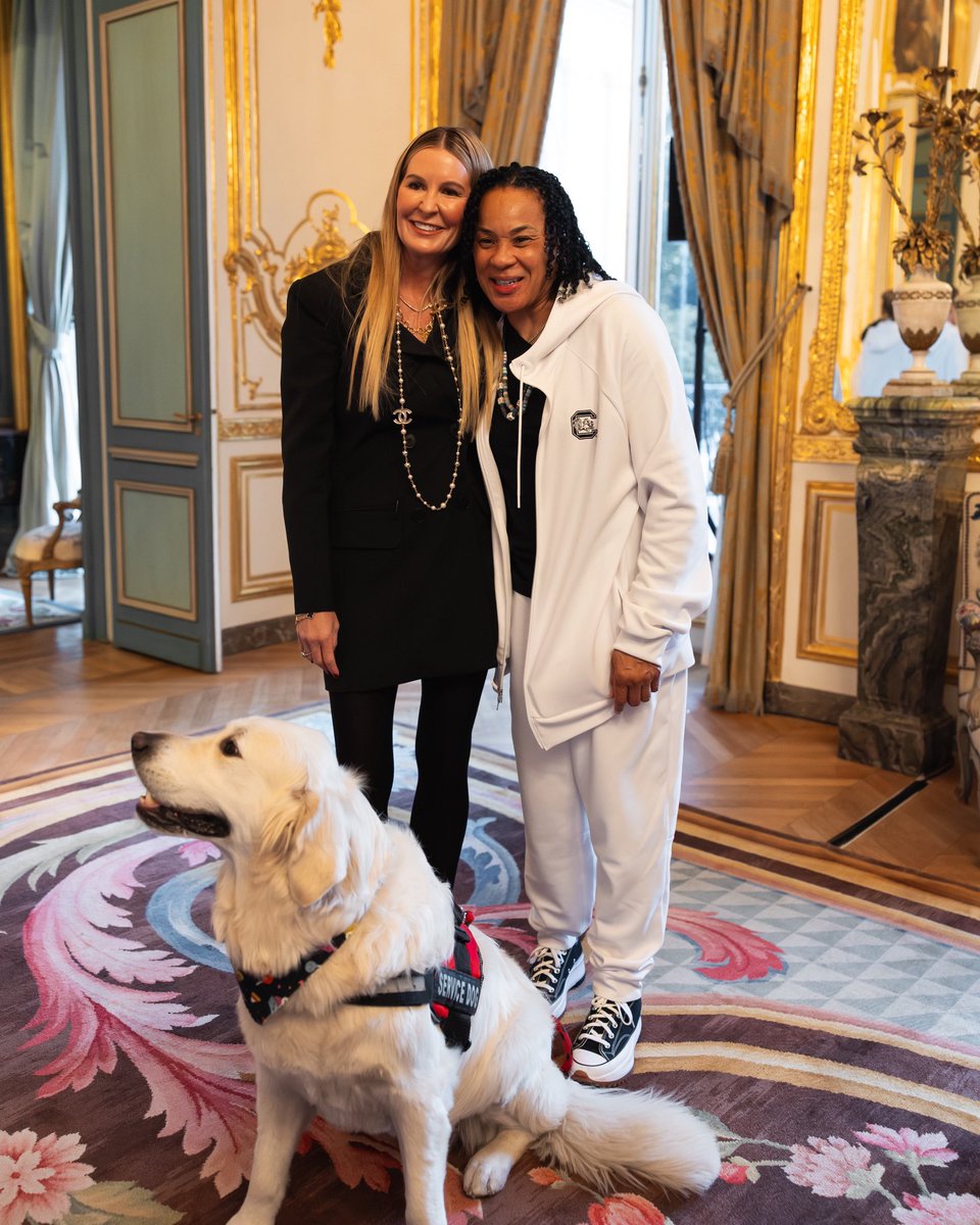 GamecockWBB's tweet photo. One of a kind experience seeing the house of the U.S. ambassador to France. Thanks @CS_MGMT @leamiller01 https://t.co/ki0zETnpeJ