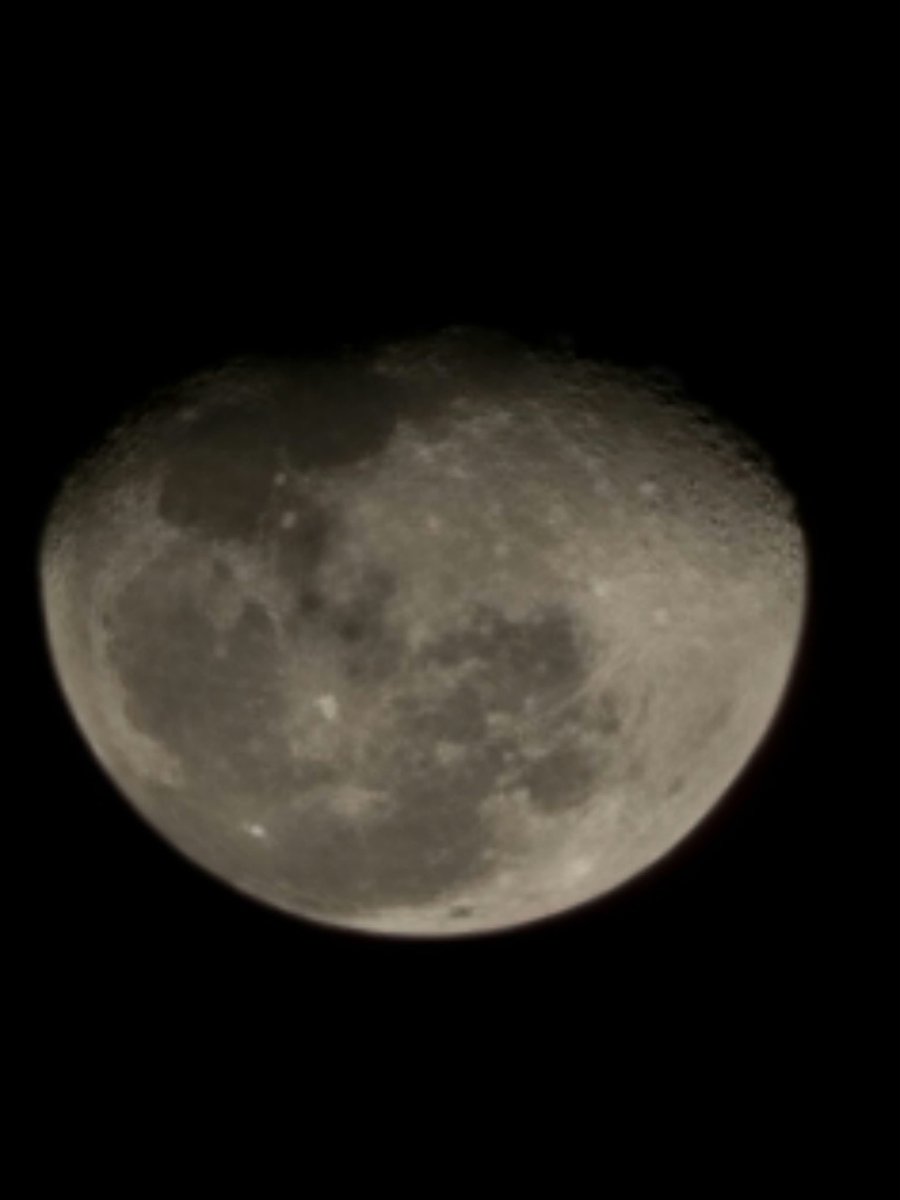 muniErnest's tweet photo. Waning Gibbous it is… https://t.co/NWFuS6d29c