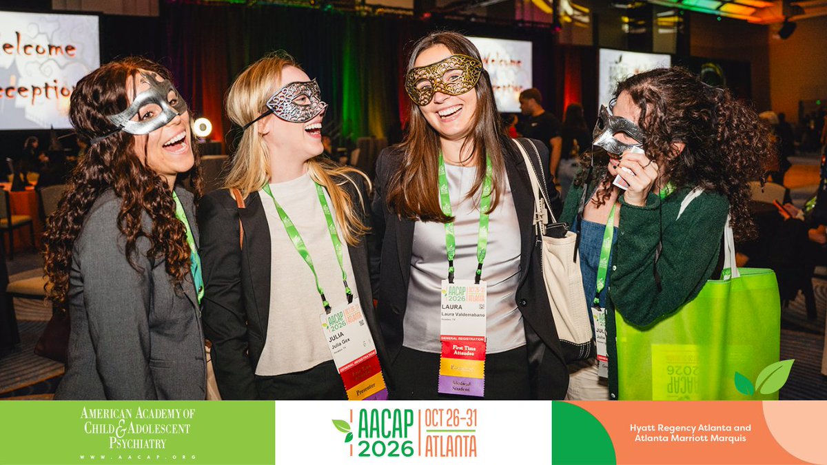 AACAP's tweet photo. Spooky vibes at our Welcome Reception last night! 🎃👻🐈‍⬛#AACAP26 https://t.co/I6c0qGUqEr