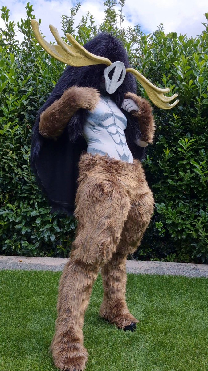 kneel4cosplay's tweet photo. How do I even explain to people that these are all me, and are only a small fraction of all the BS I cosplay from Bleach https://t.co/UeAyPL7I0G