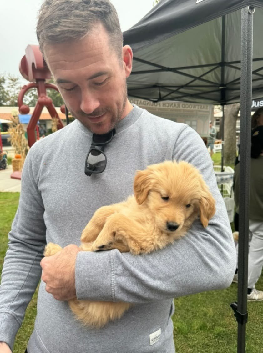 starkfilesx's tweet photo. Barry with his pup https://t.co/WEcXZratZV