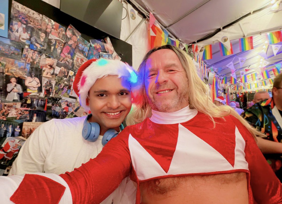 sandyOmatt07's tweet photo. @campervanman24 Met him @gayandnaked @RoseBayUK! Daddy rewarded his twink boy @sandyOmatt07 with tons of pleasure; 🥰😘 &amp; an overnight stay at his caravan @RoseBayUK gay camping site #Christmas Pantomime event.
All daddies 😘👻 out there if you need a twink boy 😝 DM &amp; follow💋 https://t.co/x3U1fdPlSh