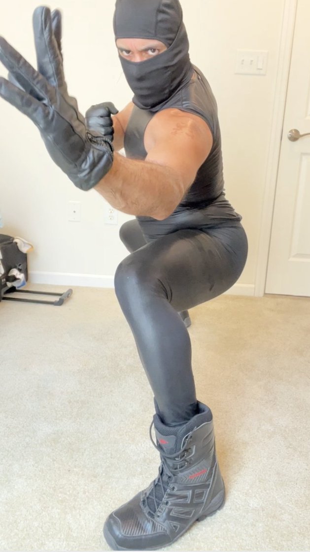 MexiNinjaBoi's tweet photo. The Kuro Leather Ninja in a fighting horse dance, ready to engage.⬛️🥋🥷🏽😈 🖤🍑🍑⬛️ 
- 
#leatherninja #leather #martialarts #martialart #leatherboots #martialartlifestyle #flexibility #mexicano #gayman #muscle #muscles #musclesflex #manbutt #mexicano #fleather 
#pleather #leathersuit  #musclesflex #mexicanman #manbutt #bubblebuttboy #gaypride #Mexican  #bubbleebutt #mansbutt