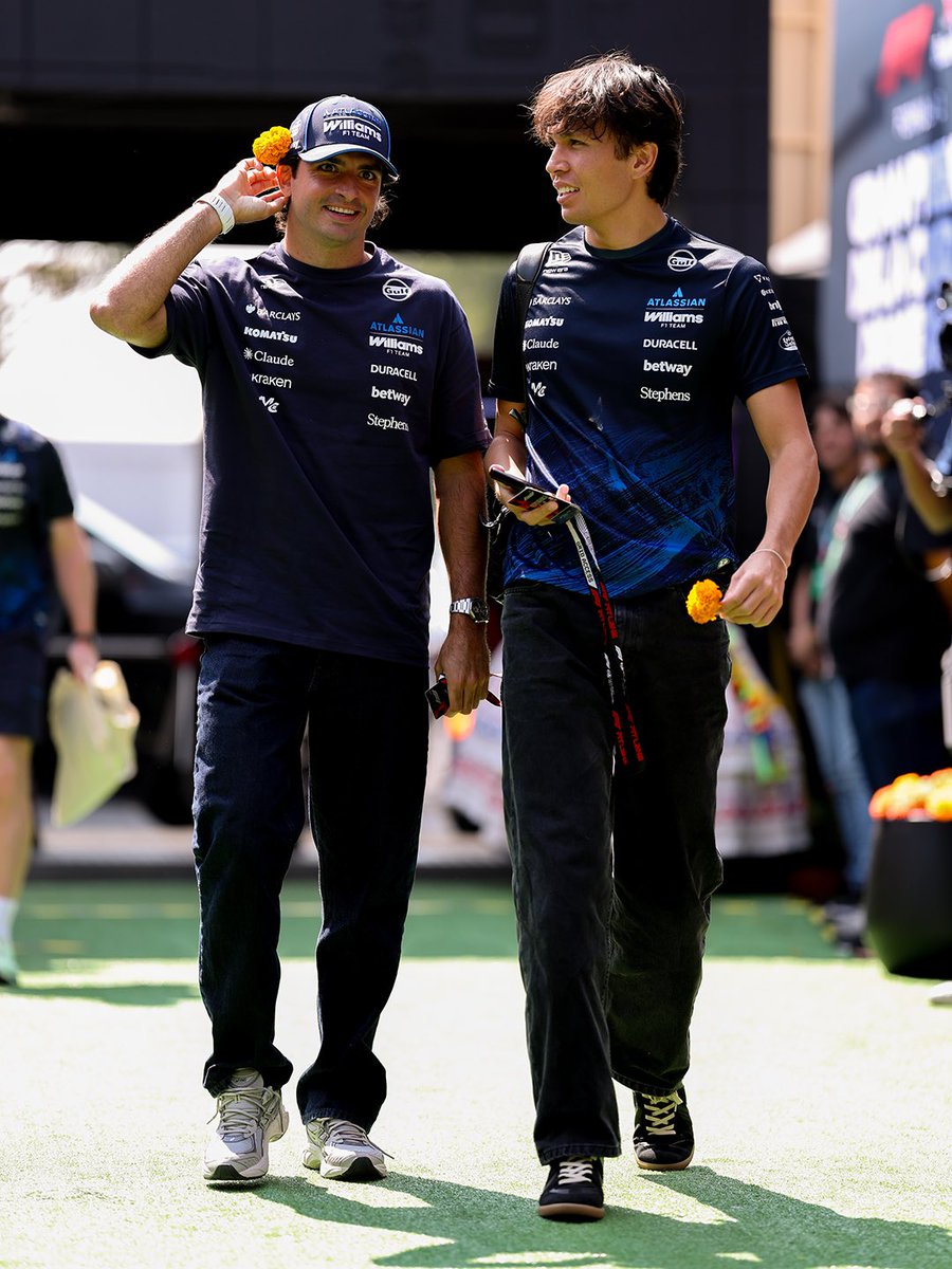 WilliamsRacing's tweet photo. Arriving in Mexico for media day ✨🌼 https://t.co/yunVkGByA5