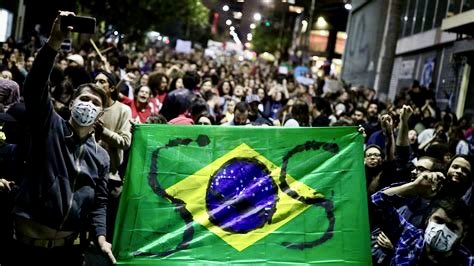 FernandoAmandi's tweet photo. SOS 🆘 🇧🇷 Here’s one of thousands of messages coming out of Brazil privately because they are afraid to go public: 

“We are desperate! We can't even like posts contrary to the regime implemented in Brazil, under penalty of imprisonment. Lula has used the entire state apparatus to hunt even those who like, share or respond to publications considered dissident. I don't know what will happen to us Brazilians.”