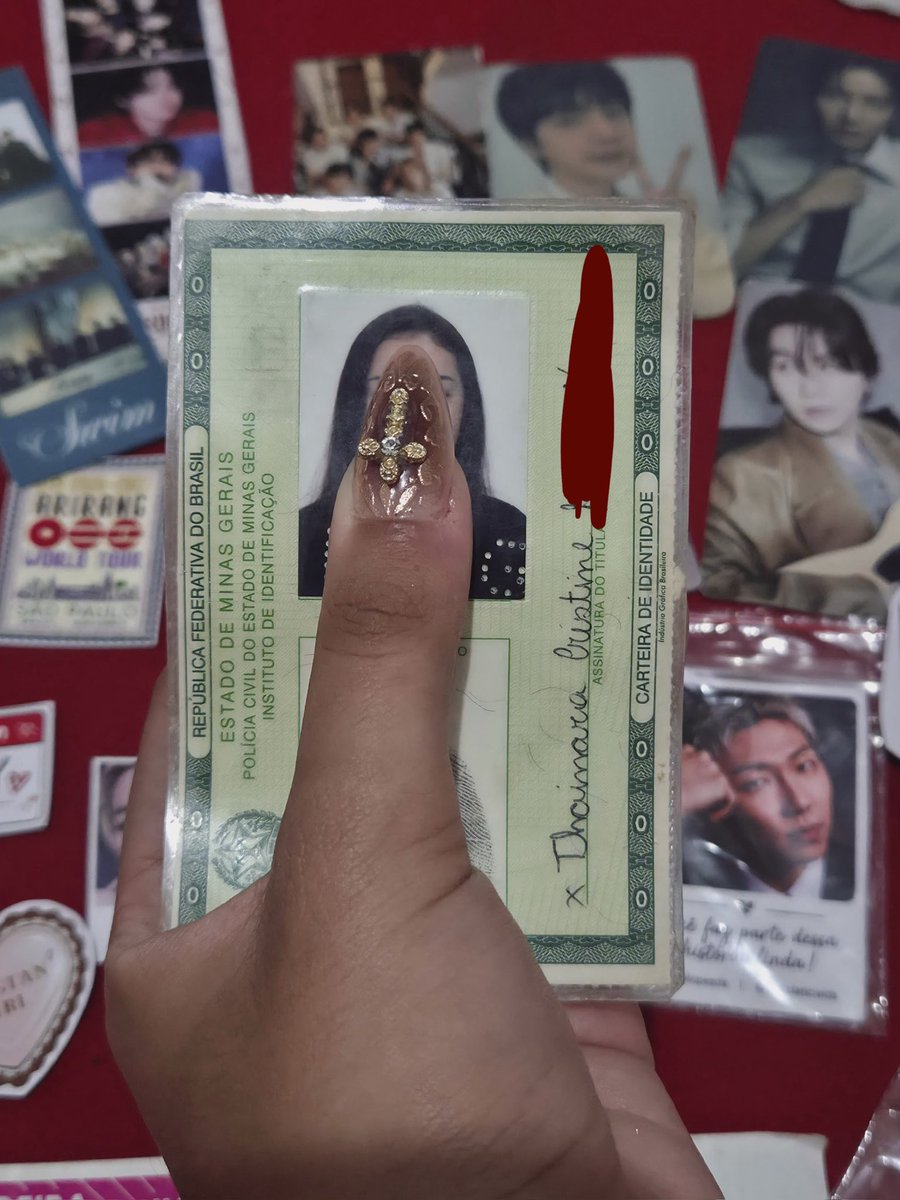 vantelygogh's tweet photo. ARMYS ATENÇÃO AQUI PFV!! 

ACHEI UMA IDENTIDADE NA SAÍDA DO MORUMBIS NO SHOW DO BTS NO DIA 28/10

❕THAINARA CRISTINE TO COM TUA ID❕

vou embora de sp no domingo deem rt aqui pra a dona achar a id dela https://t.co/FclKuPBJdv