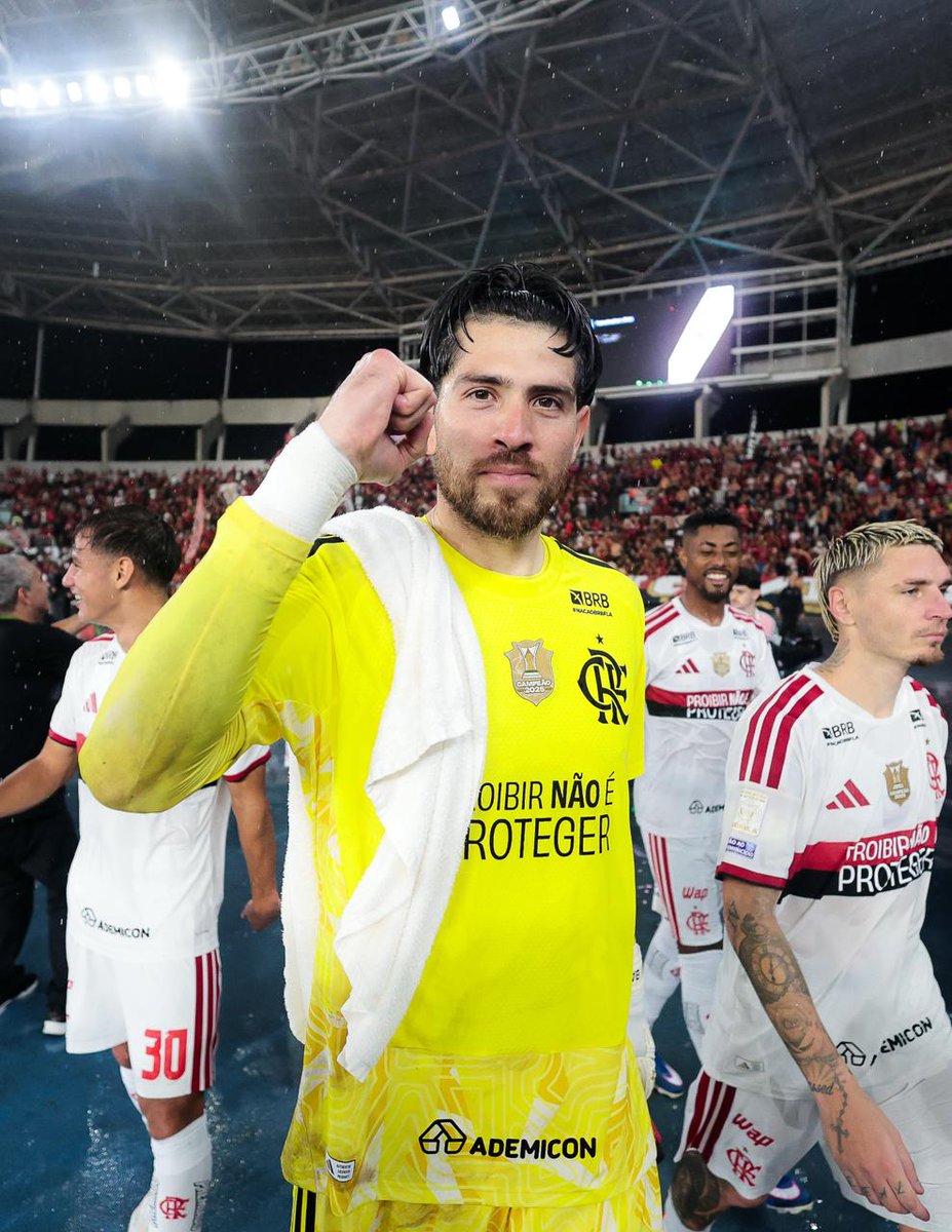 Flamengo's tweet photo. As imagens que traduzem esse tweet:

🤩🤩🤩🤩🤩🤩🤩🤩 https://t.co/0oU0lju9kZ