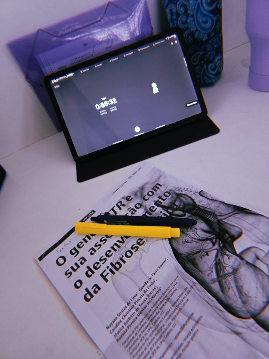 _maystudy_'s tweet photo. left work early to head to uni, and spent some time studying while waiting for class, only for my professor not to show up 🤡 https://t.co/D1wjXW5ml0