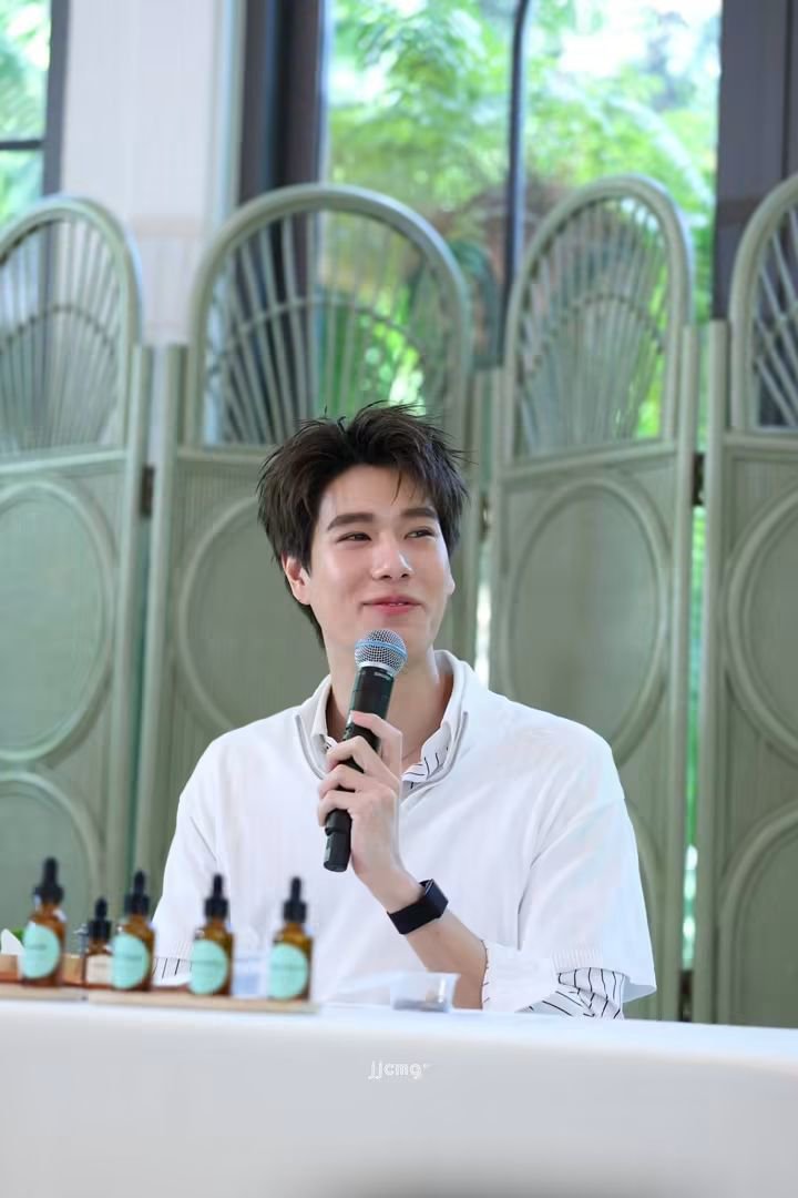 ina_narawins's tweet photo. Phuwin is such a sunshine! 🥹💗 So adorable and full of energy. Here's to being together for a long, long time! 🫶🏻

ANTIDOTES WITH PHUWIN

#AntidotesXPhuwin #สวนสีขาวของภูวินทร์ #phuwintang #PondPhuwin #ปอนด์ภูวินทร์ #บ้านNaraWin[ณราวินทร์] https://t.co/uyeQD3m0rN