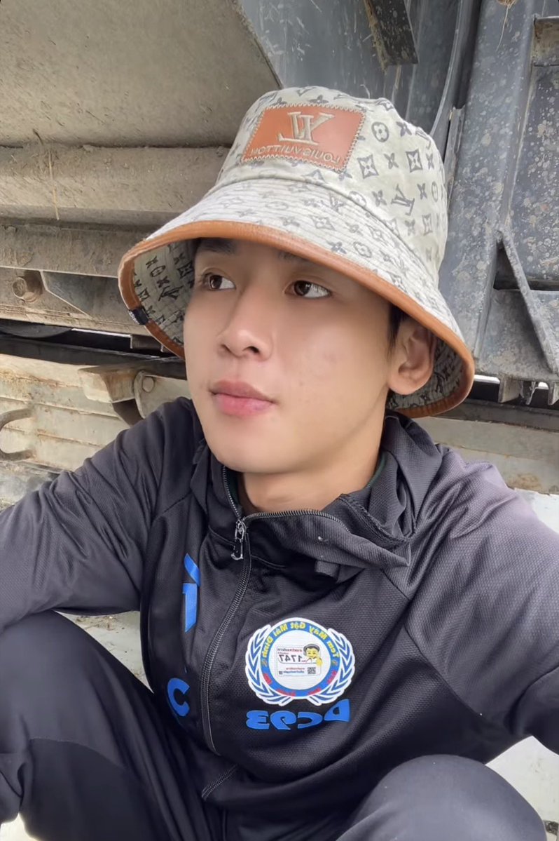 baobao07011's tweet photo. tui khổ được chứ nhìn mình khổ tui xót nên tui chưa dám thương ... 🥹 https://t.co/UNJ9Edevrv