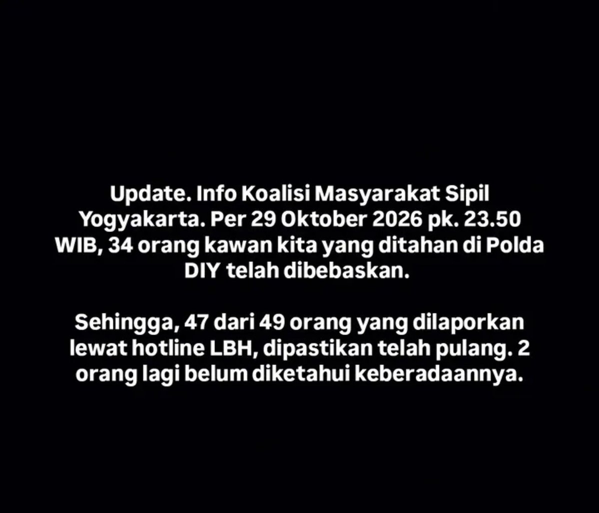 GejayanCalling's tweet photo. Masih ada dua orang lagi yg belum diketahui keberadaanya kawan-kawan, tolong kalau ada yang tahu atau merasa kawannya kemarin waktu aksi belum pulang, bisa hubungi Hotline yang ada. No one left behind. https://t.co/8VP3JlW7pb