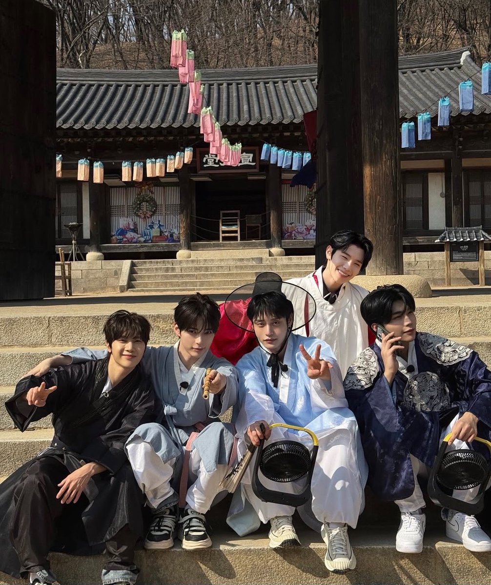 Melody6__bin's tweet photo. 1RP=1VOTE🏆🌹

 #2026MAMAVOTE 
 #ZEROBASEONE https://t.co/uudB8YJneE