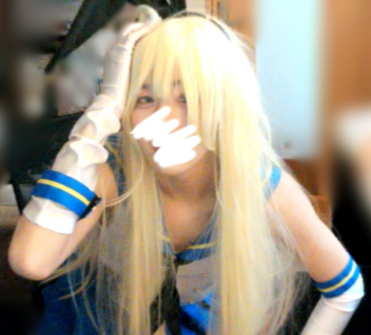 RaichONnn7's tweet photo. 実家でコスプレして友達とビデオ通話してたらおばあちゃんにばれたやつ島風コス
#男の娘 #女装 #femboy https://t.co/qNmSjtQpZh