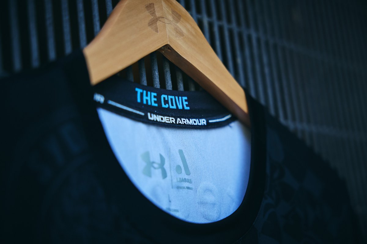 SydneyFC's tweet photo. A closer look at our new third kit 🔍🔍🔍

🛒 https://t.co/T2QmvhjUF4

#WeAreSydney https://t.co/RfbS3xJyH5