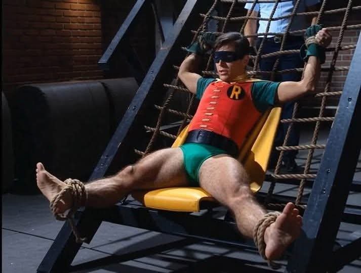 11701Carlos's tweet photo. If you call me and I say I'm tied up, this is what I mean. https://t.co/XbviSuNEh3