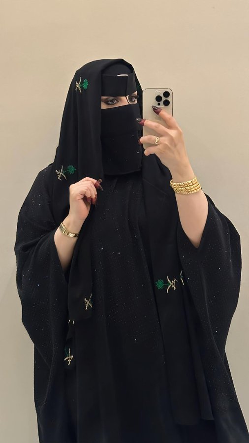o1clm1's tweet photo. قبيليه ارمله
السكن الباحه
عندها بيت ووظيفه حكوميه
عمرها ٣٧
طولها ١٦٩
وزنها ٦٩
جميله وبشرتها بيضاء جداً
تبي الستر والعفه زواج مسيار على بيتها
مهر ميسور وبدون شروط 
تبي من يحترمها ويحبها وتحطه في عيونها....
#التصوير_يخدم_العدو https://t.co/3427hWoKcz