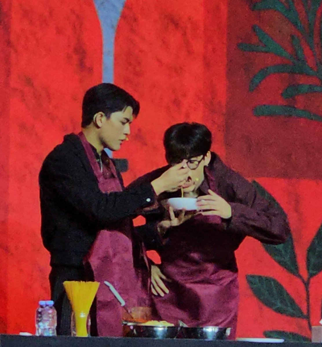 theziipz's tweet photo. เขาป้อนกันค่ะๆๆๆๆ

JOSSGAWIN MAKRO HORECA
#makroHORECA2026xJG
#JossGawin #จอสกวิน https://t.co/GHuCvXYSw7