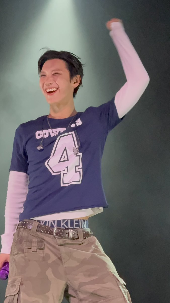 _babinky's tweet photo. I CANT BELIEVE HES SO REAL PLSSNSJNSJS 
#TEN_USSHOWCASETOUR 
#TEN_USSHOWCASETOUR_DALLAS https://t.co/KiC81Ixfo5