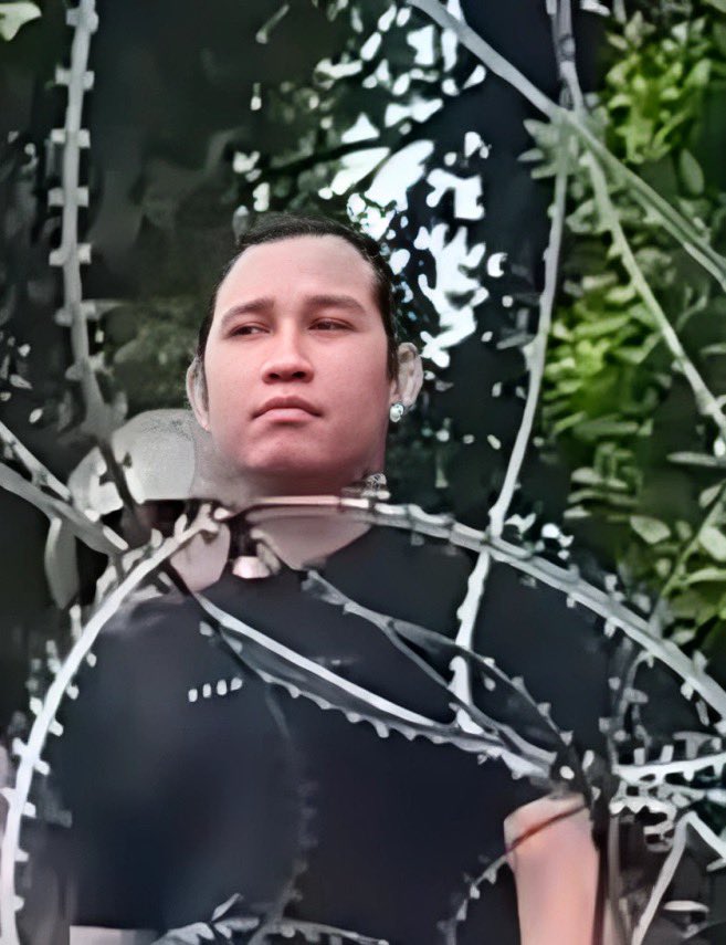 jenostalker's tweet photo. Guys inget Sosok Oknum aparat yang ngomong kasar dan Intimidatif sewaktu demonstrasi mahasiswa di Jambi ini dia orangnya.

Kau jangan main main dengan rakyat.
Gercep banget keren langsung ketemu infonya 🙌 https://t.co/1XInlL994I