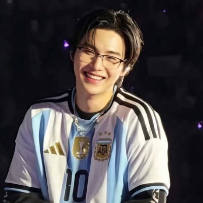kiddfiorexbts's tweet photo. Mi icon ☆ yo 

Ya lo habia hecho pero me gusta mas esta foto muak https://t.co/kZCCa8yNVm