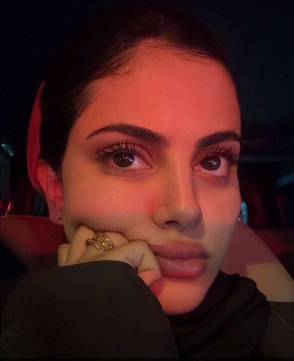 Dark1df's tweet photo. شفايفها تجنني 😩🫦 منو يبي يلحسها https://t.co/ep59Mlx28d