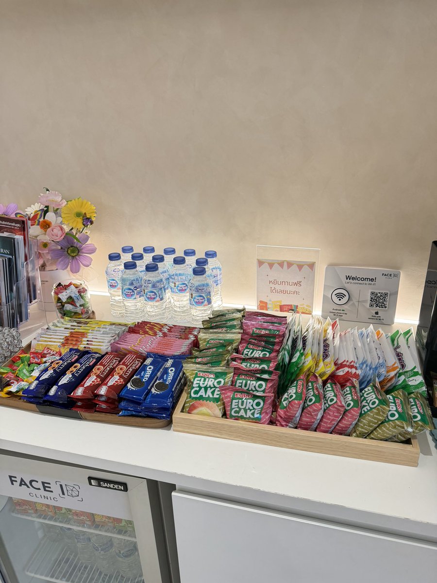 heyydong's tweet photo. Face ID รัชโยธินอีกเสียงคับ 🫡 ไปมา 2 รอบแล้ว ไม่ขายคอร์สเลยย ถามด้วยว่าเรามีงบเท่าไหร่ จัดให้ตามนั้น แล้วหมอน่ารักทุกคน แนะนำดีมากก พนงใจดีไม่เหวี่ยงวีน มีขนมฟรีให้อีสด้วย

แปะโปร ultraformer+oligio ไว้ให้รูปสุดท้ายนะคะ เพิ่งไปซ้ำมาอาทิตย์ก่อน ตอนนี้ชอบหน้าตัวเองมาก ๆ (Ｔ▽Ｔ) https://t.co/1oXzzLliI6