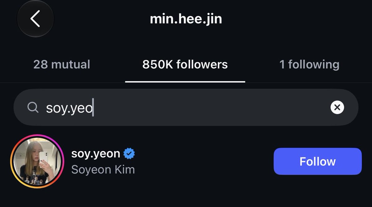 PoppyKPoppie's tweet photo. not tuide’s ex-creative director following mhj right after she left halpppppppskskskdkd https://t.co/vOPFSs7H2a