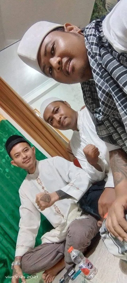 hengmann_'s tweet photo. Yang kayak gini di biayain apbn? Byuhh https://t.co/FBTWskY7ih